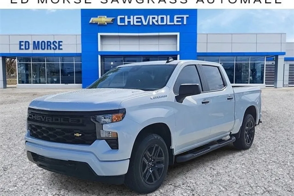 2025 Chevrolet Silverado 1500 Custom photo 1