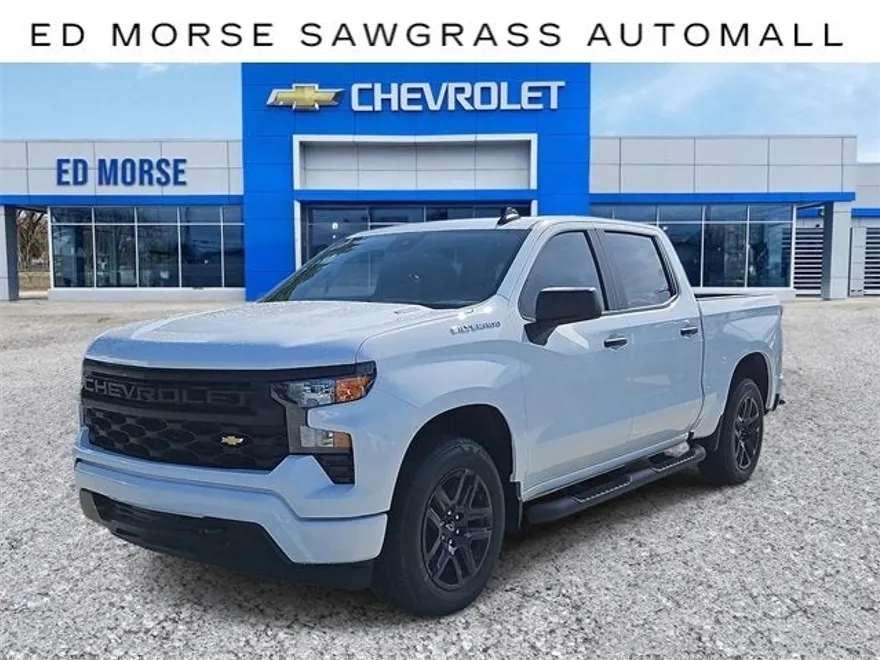 2025 Chevrolet Silverado 1500 Custom photo 1