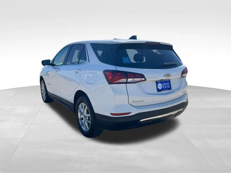 2024 Chevrolet Equinox LT photo 1