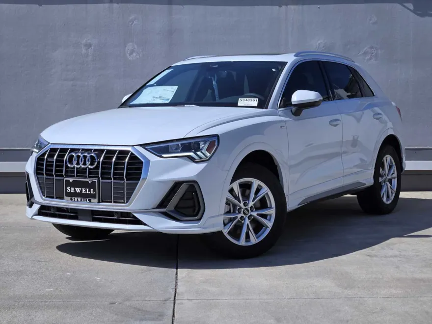 2025 Audi Q3 45 TFSI S line Premium photo 1