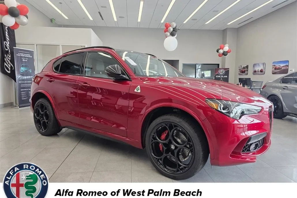2024 Alfa Romeo Stelvio Quadrifoglio photo 1
