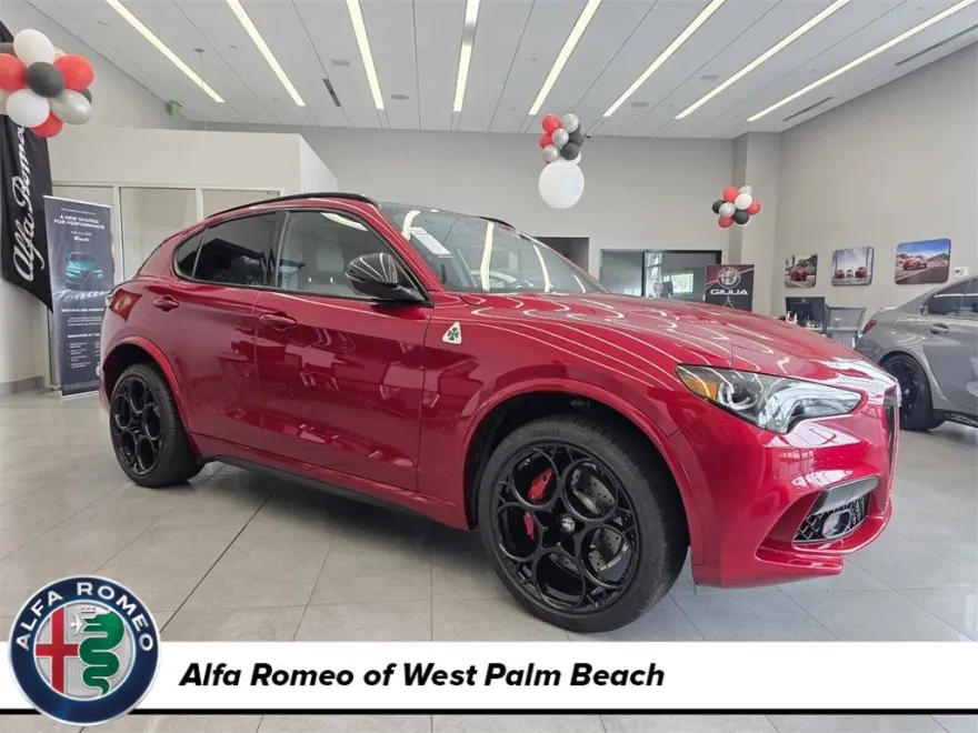 2024 Alfa Romeo Stelvio Quadrifoglio photo 1