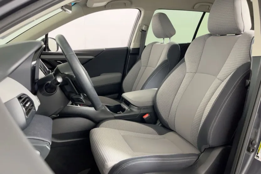 2022 Subaru Outback Premium photo 1