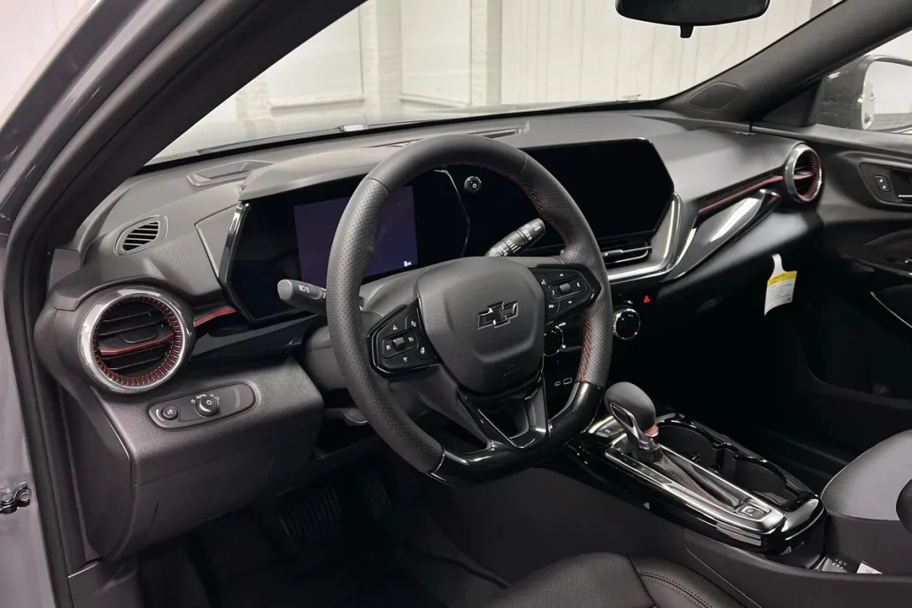 2025 Chevrolet Trax photo 1