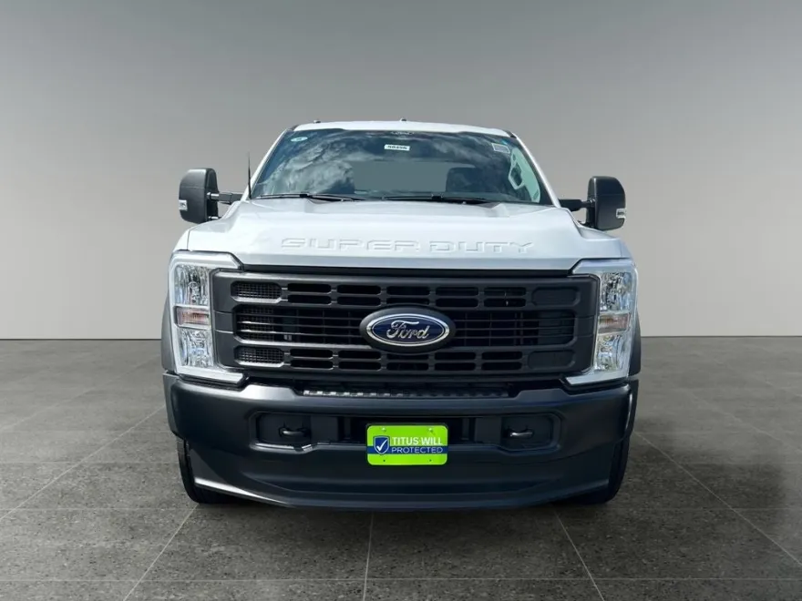 2025 Ford F-550 photo 1