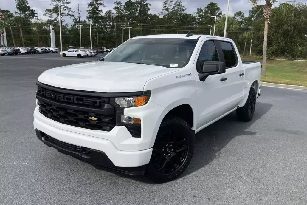 2022 Chevrolet Silverado 1500 Custom photo 1