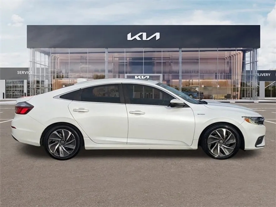 2022 Honda Insight Touring photo 1