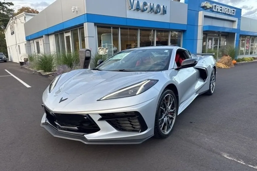 2026 Chevrolet Corvette Stingray 2LT photo 1