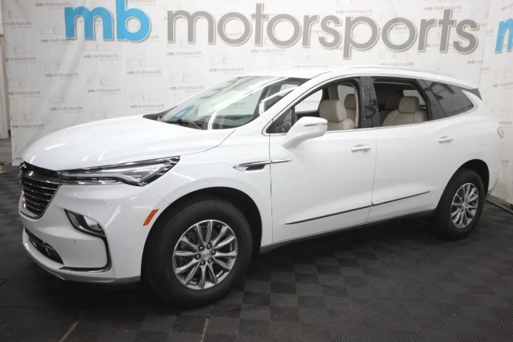2022 Buick Enclave Essence photo 1