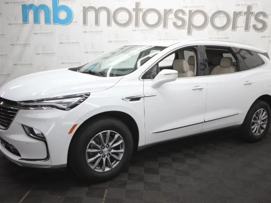 2022 Buick Enclave Essence photo 1