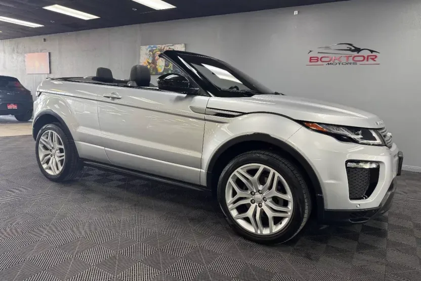 2018 Land Rover Range Rover Evoque SE Dynamic photo 1