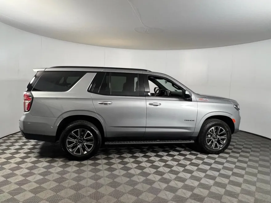 2024 Chevrolet Tahoe Z71 photo 1