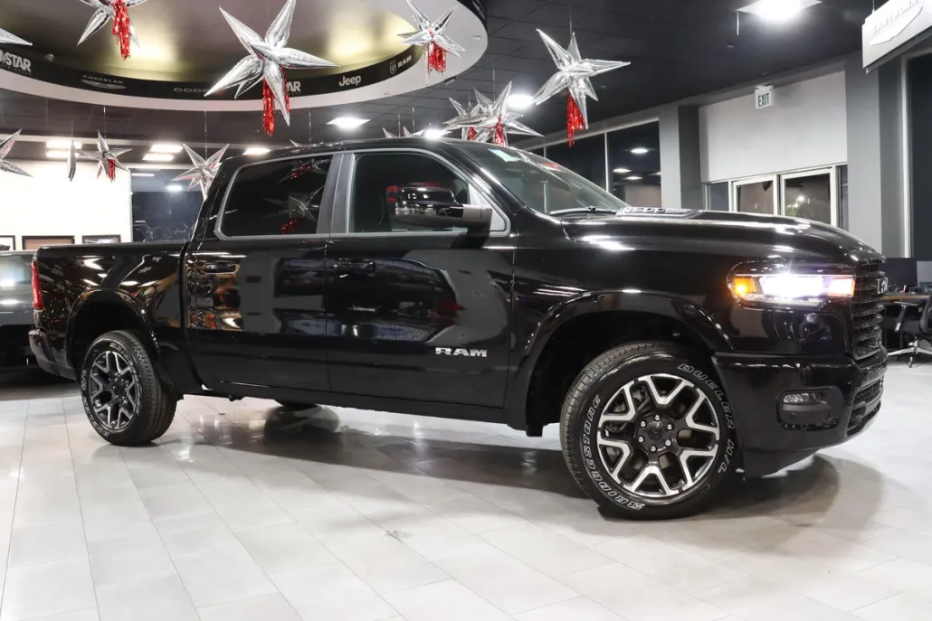 2025 Ram 1500 Laramie photo 1