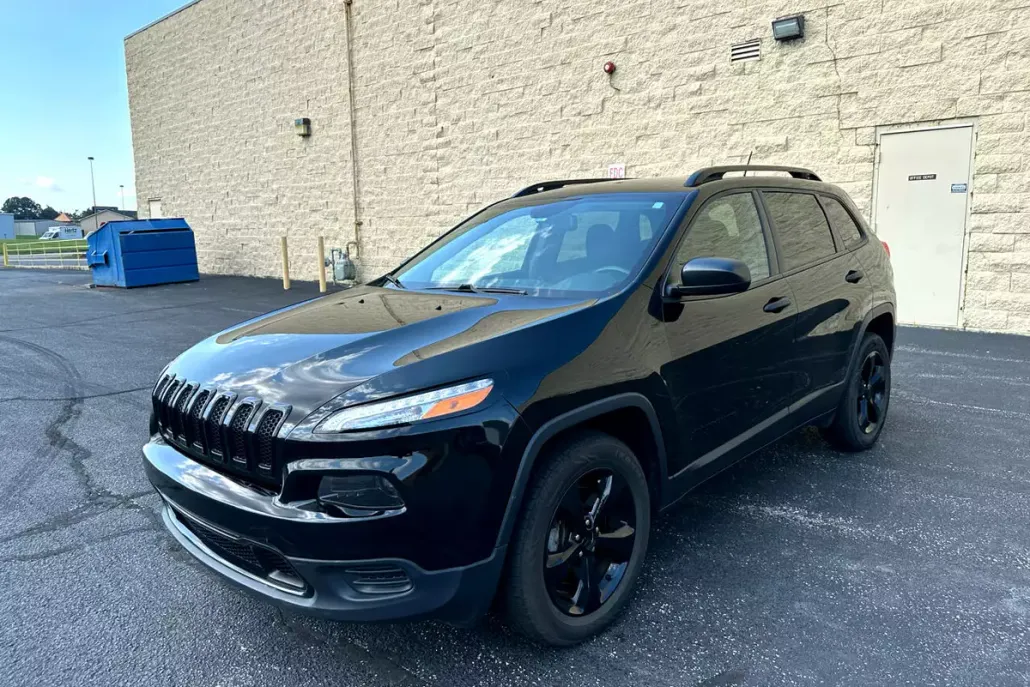 2017 Jeep Cherokee Sport photo 1