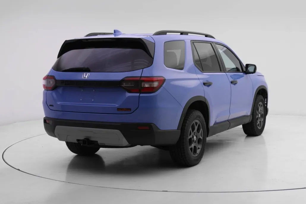 2025 Honda Pilot TrailSport photo 1