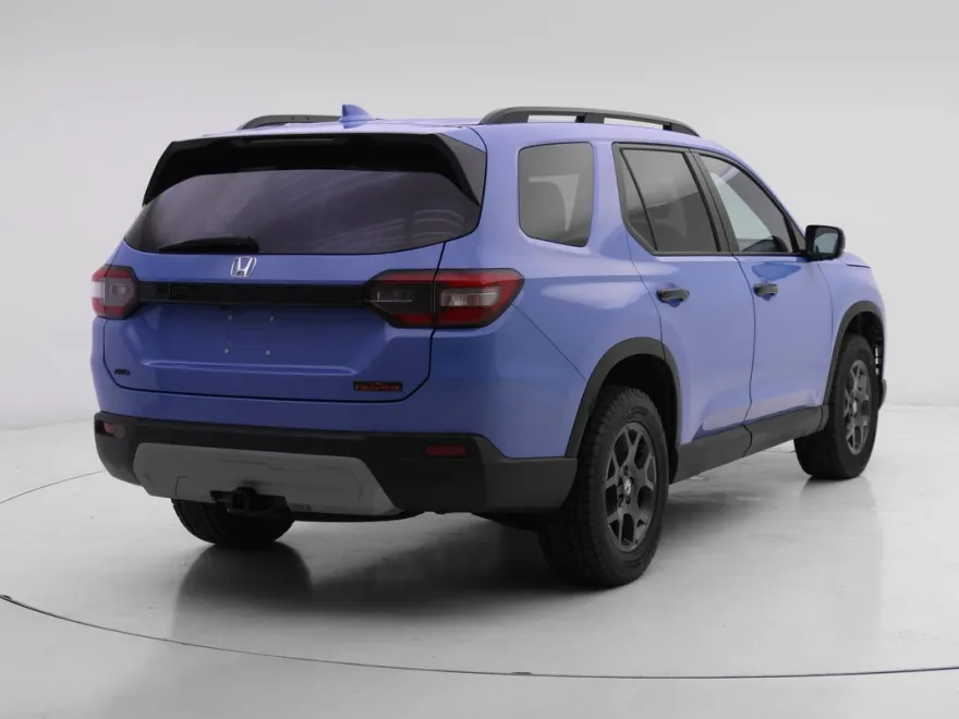 2025 Honda Pilot TrailSport photo 1