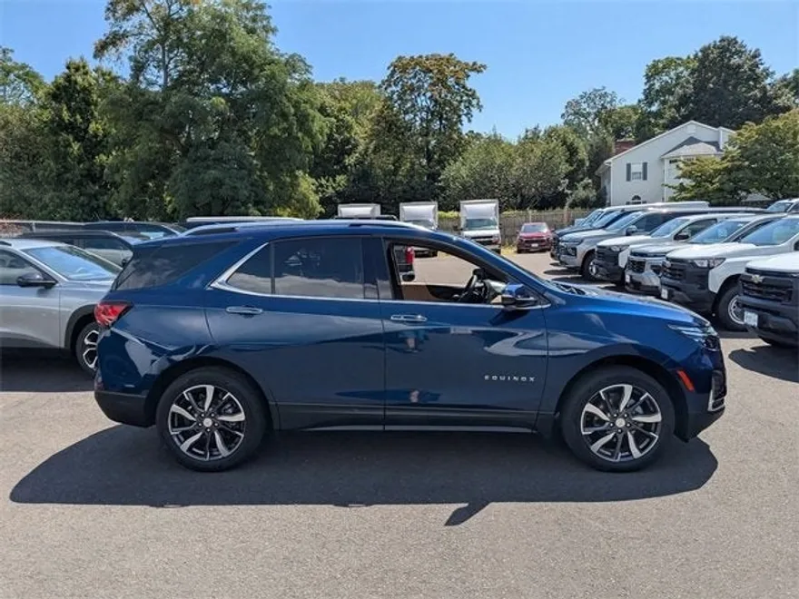 2023 Chevrolet Equinox Premier photo 1