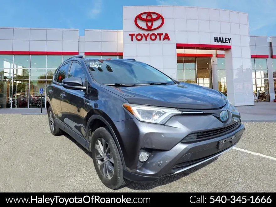 2016 Toyota RAV4 Hybrid XLE photo 1