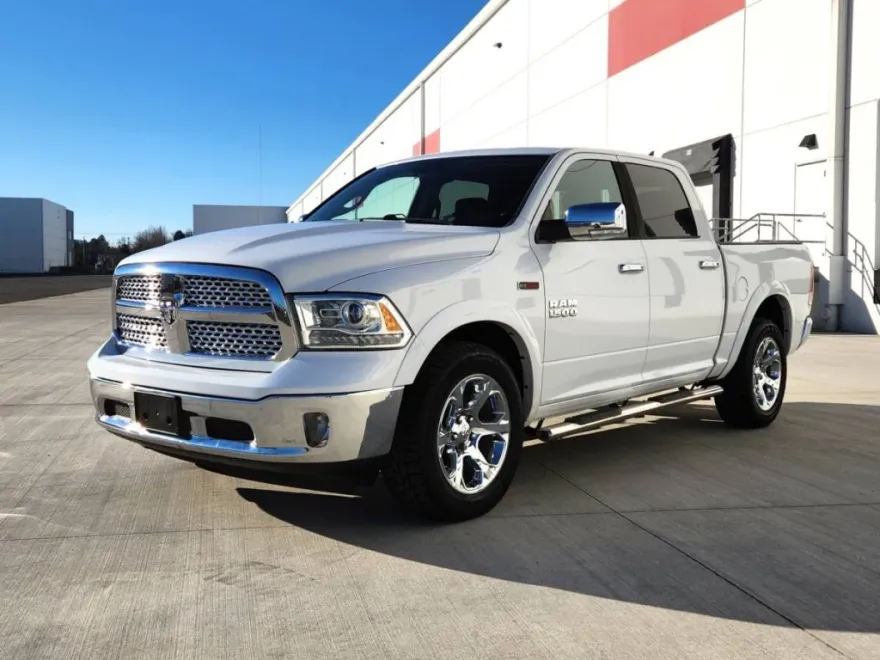 2016 Ram 1500 Laramie photo 1