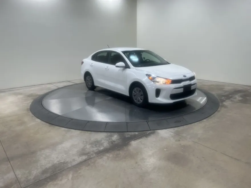2020 Kia Rio LX photo 1