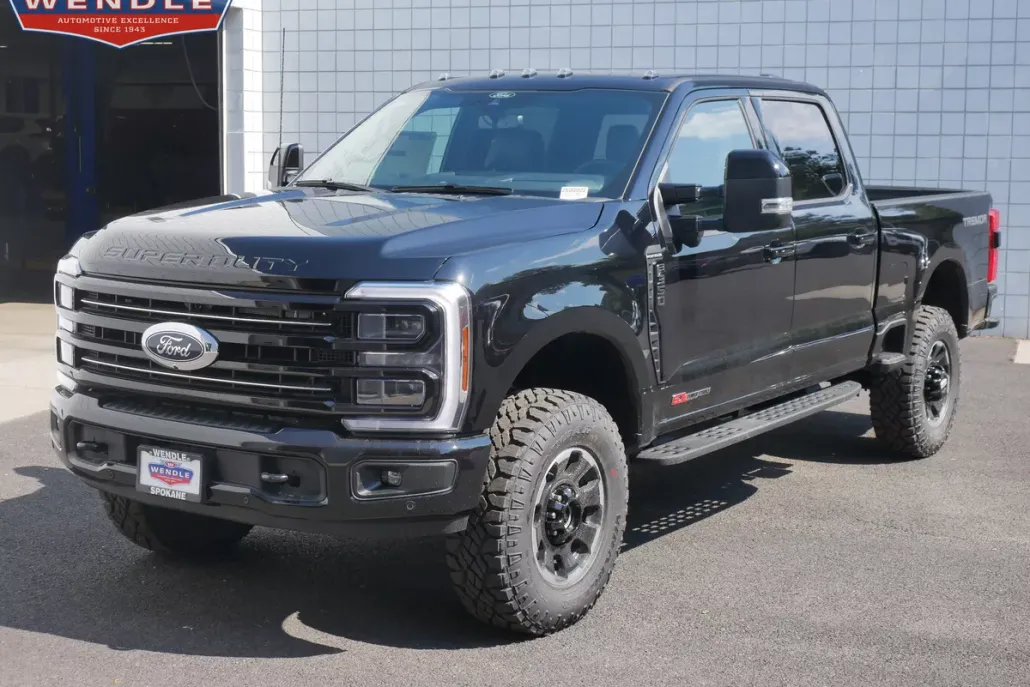 2026 Ford F-350 Platinum photo 1