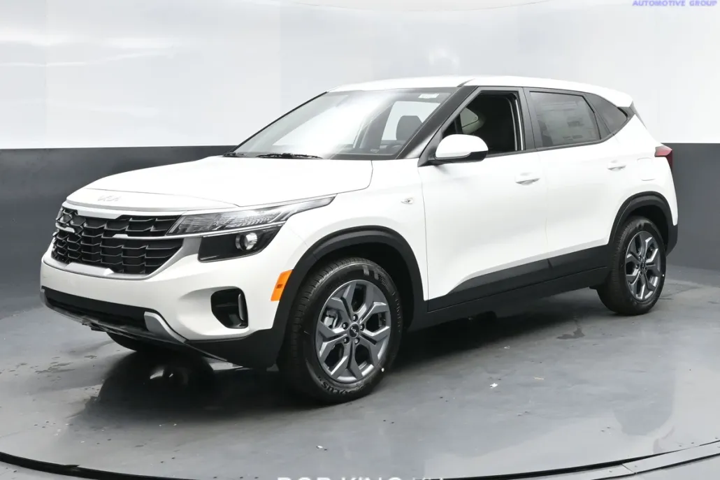 2026 Kia Seltos LX photo 1