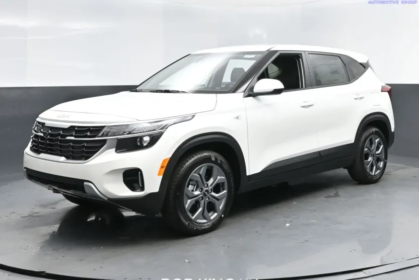 2026 Kia Seltos LX photo 1