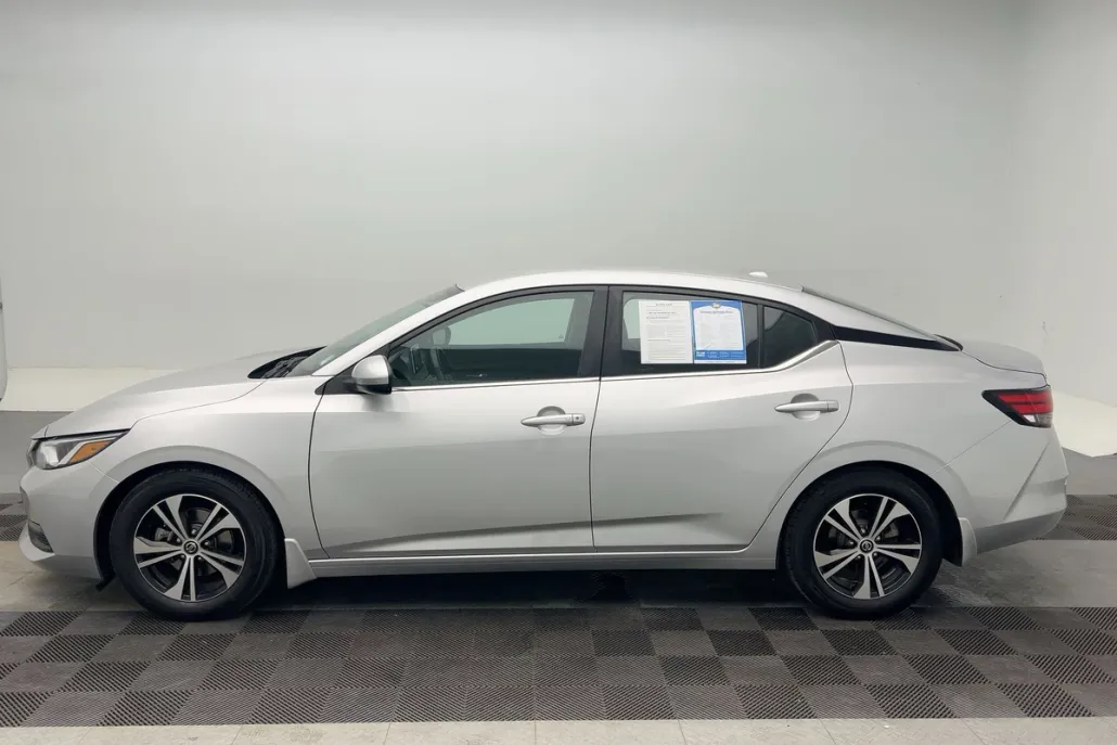 2021 Nissan Sentra SV photo 1