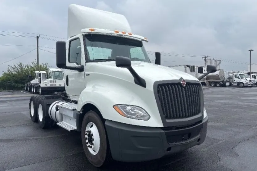 2020 International LT625 LT photo 1