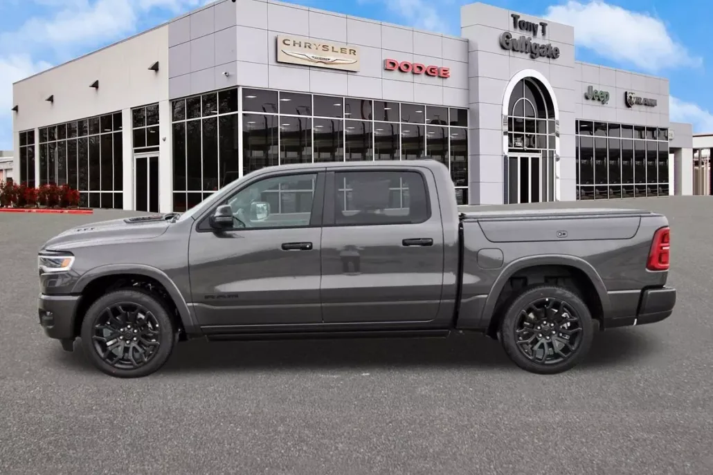 2025 Ram 1500 Limited photo 1