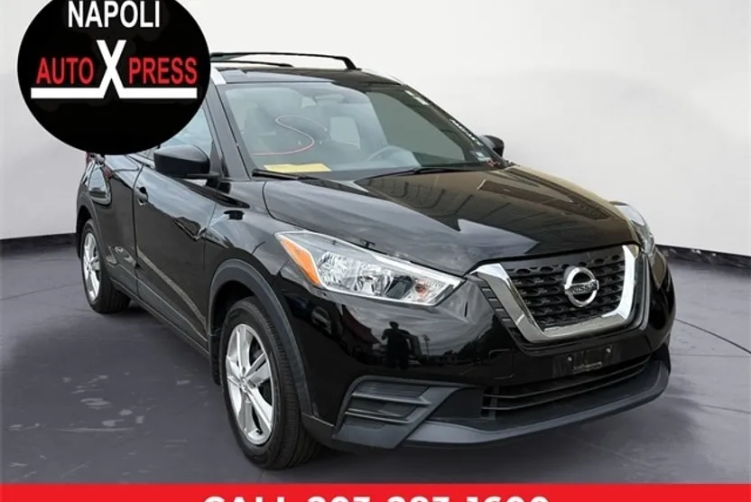 2019 Nissan Kicks S photo 1