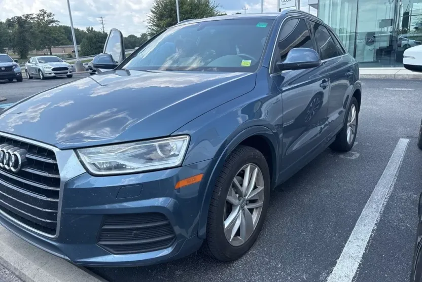 2016 Audi Q3 Premium Plus photo 1