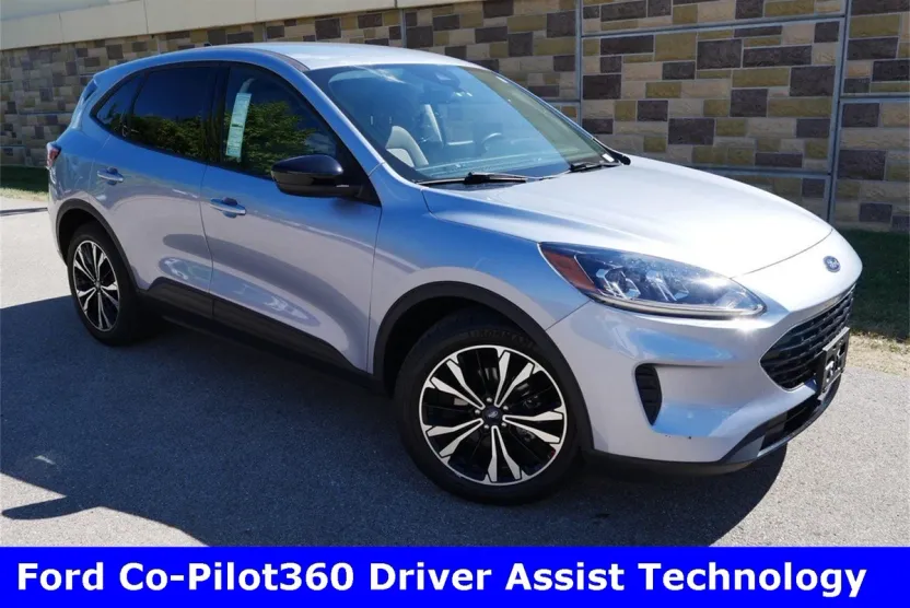 2022 Ford Escape SE photo 1
