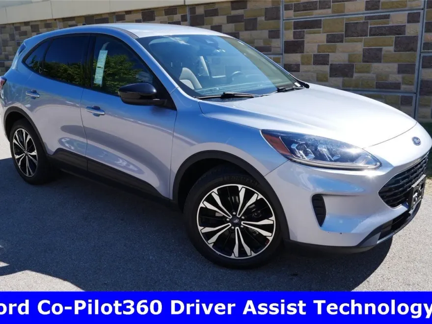 2022 Ford Escape SE photo 1