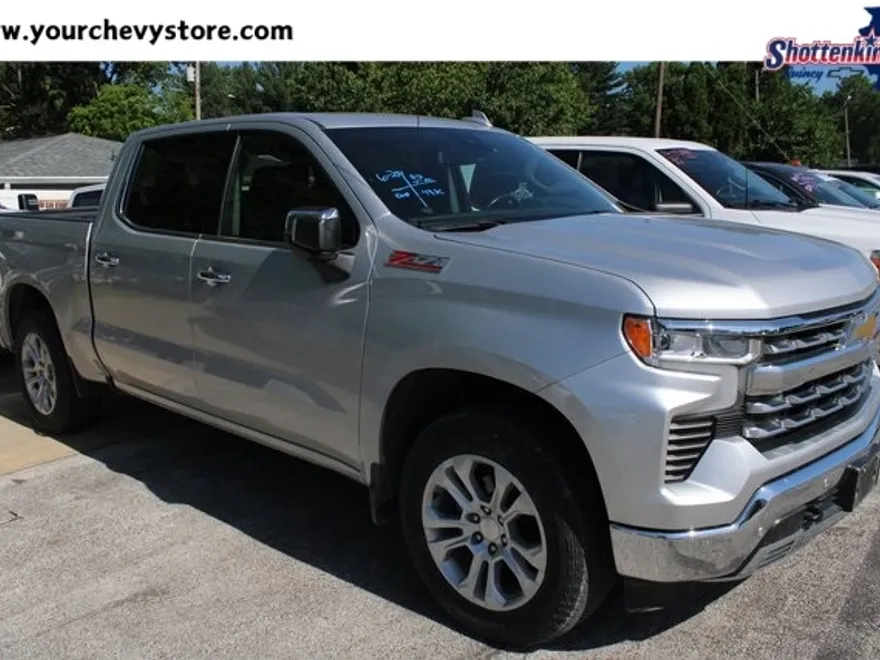 2022 Chevrolet Silverado 1500 LTZ photo 1
