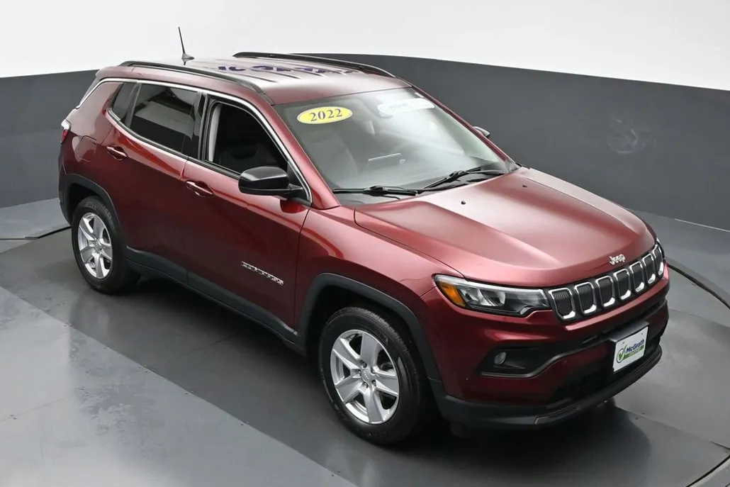 2022 Jeep Compass Latitude photo 1
