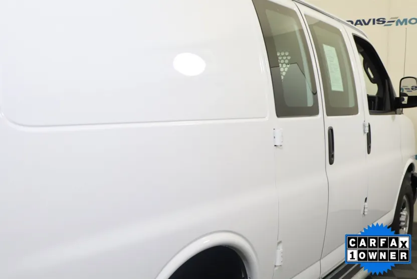 2023 Gmc Savana Cargo 2500 photo 1
