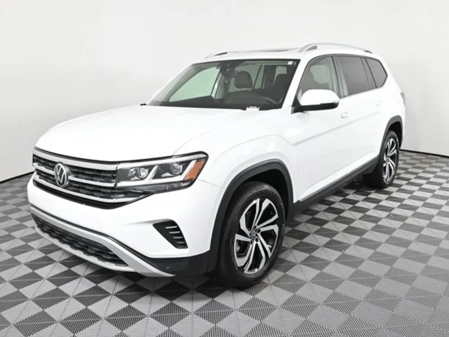 2022 Volkswagen Atlas SEL photo 1
