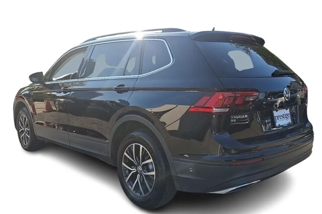 2019 Volkswagen Tiguan SEL R-Line photo 1