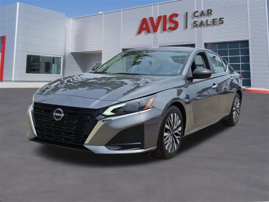 2024 Nissan Altima 2.5 SV photo 1
