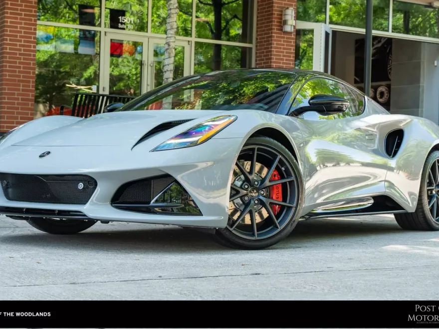 2025 Lotus Emira photo 1