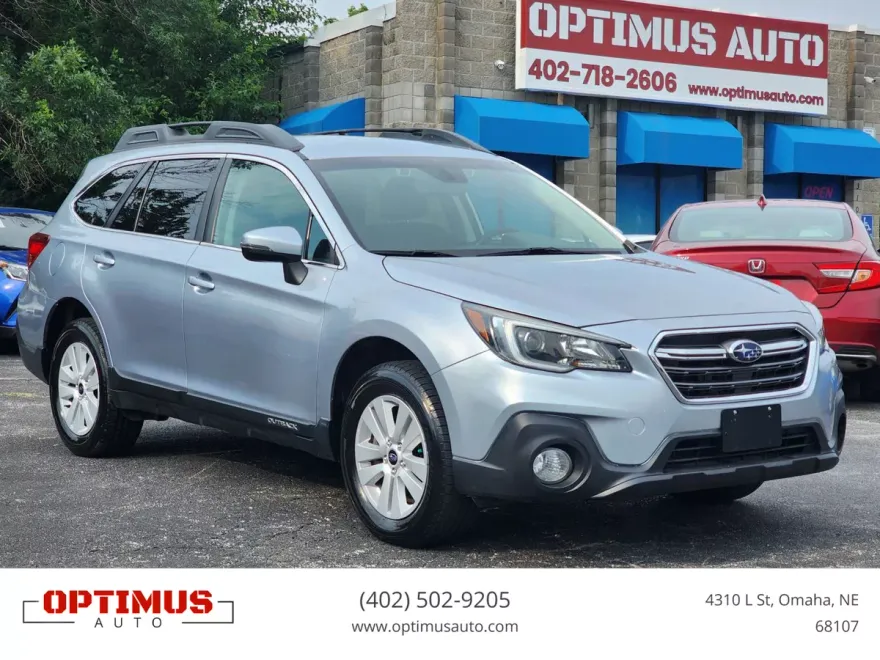 2019 Subaru Outback 2.5i Premium photo 1