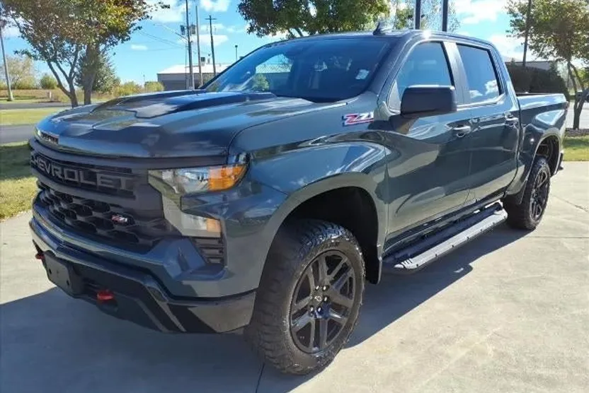 2026 Chevrolet Silverado 1500 Custom Trail Boss photo 1