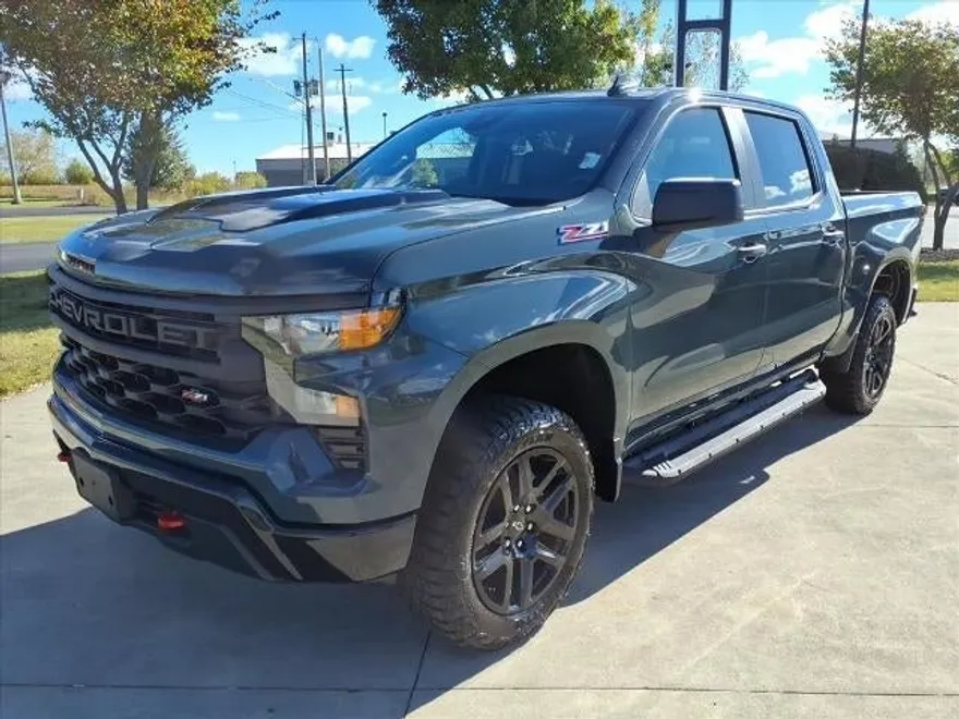 2026 Chevrolet Silverado 1500 Custom Trail Boss photo 1