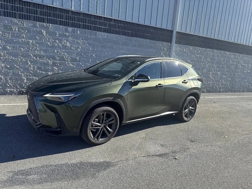 2023 Lexus NX Luxury AWD photo 1