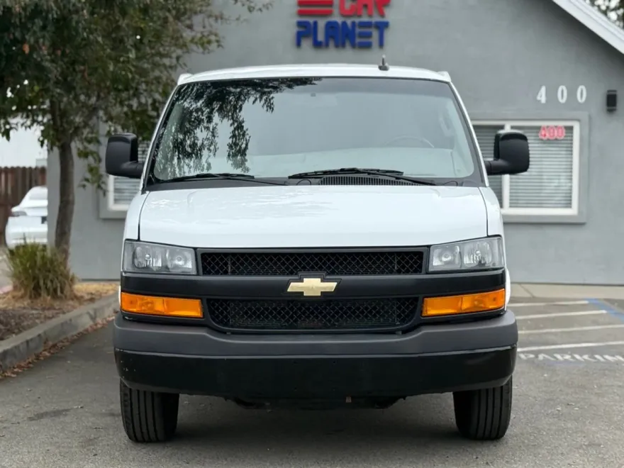 2020 Chevrolet Express 2500 Cargo Van photo 1