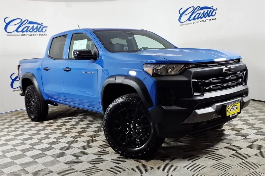 2026 Chevrolet Colorado Trail Boss photo 1