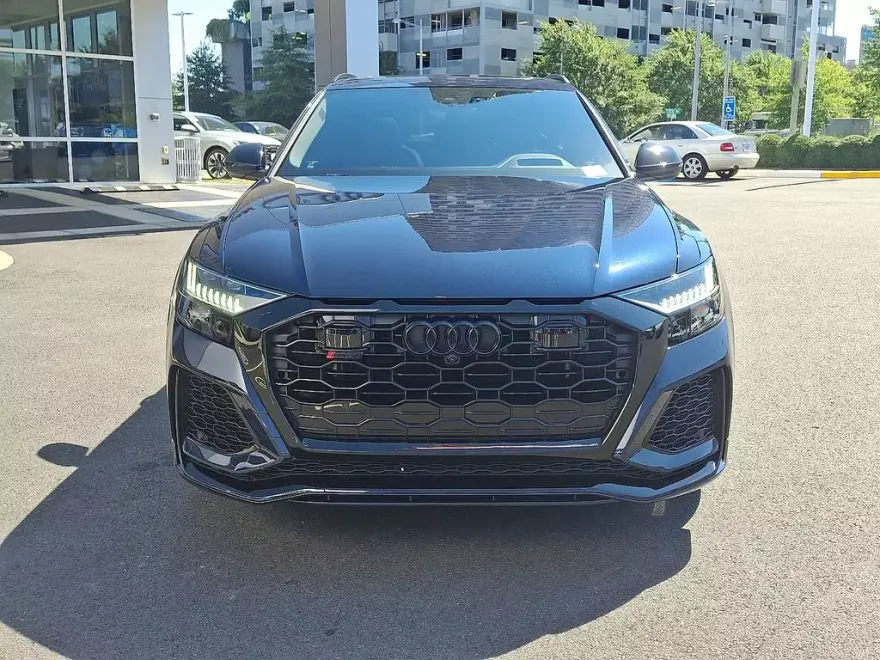 2023 Audi RS Q8 photo 1