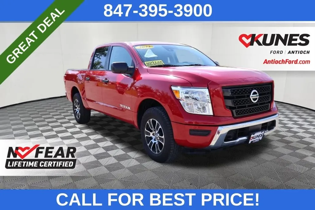 2022 Nissan Titan SV photo 1