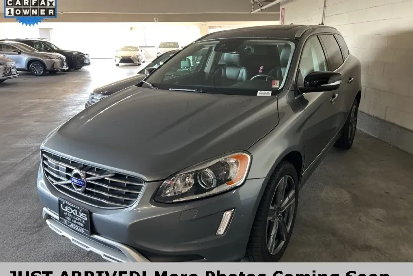 2017 Volvo XC60 Dynamic photo 1